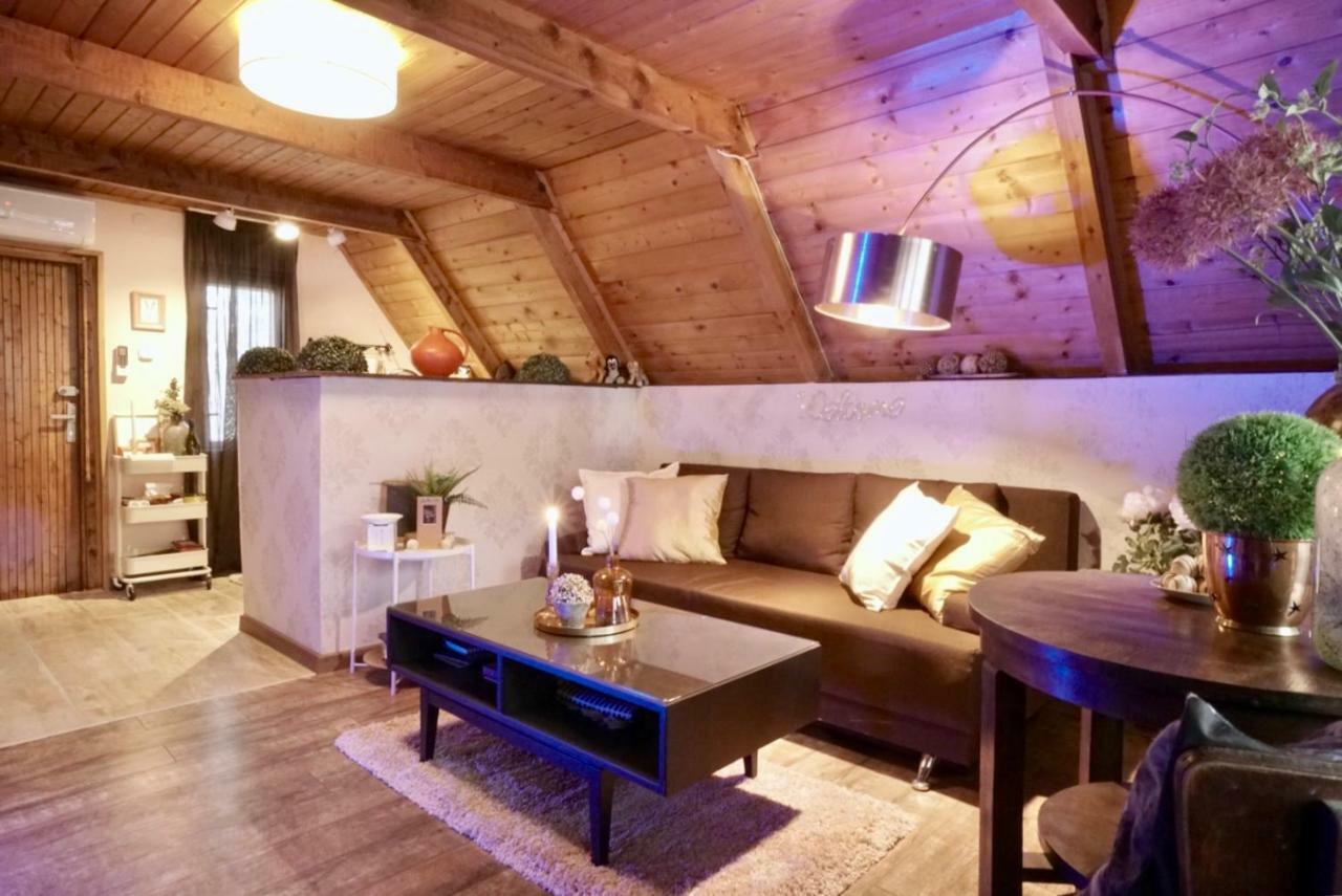 Nadi'S Holiday Home - Heart Of Woods, Szentendre Island Szigetmonostor Екстер'єр фото